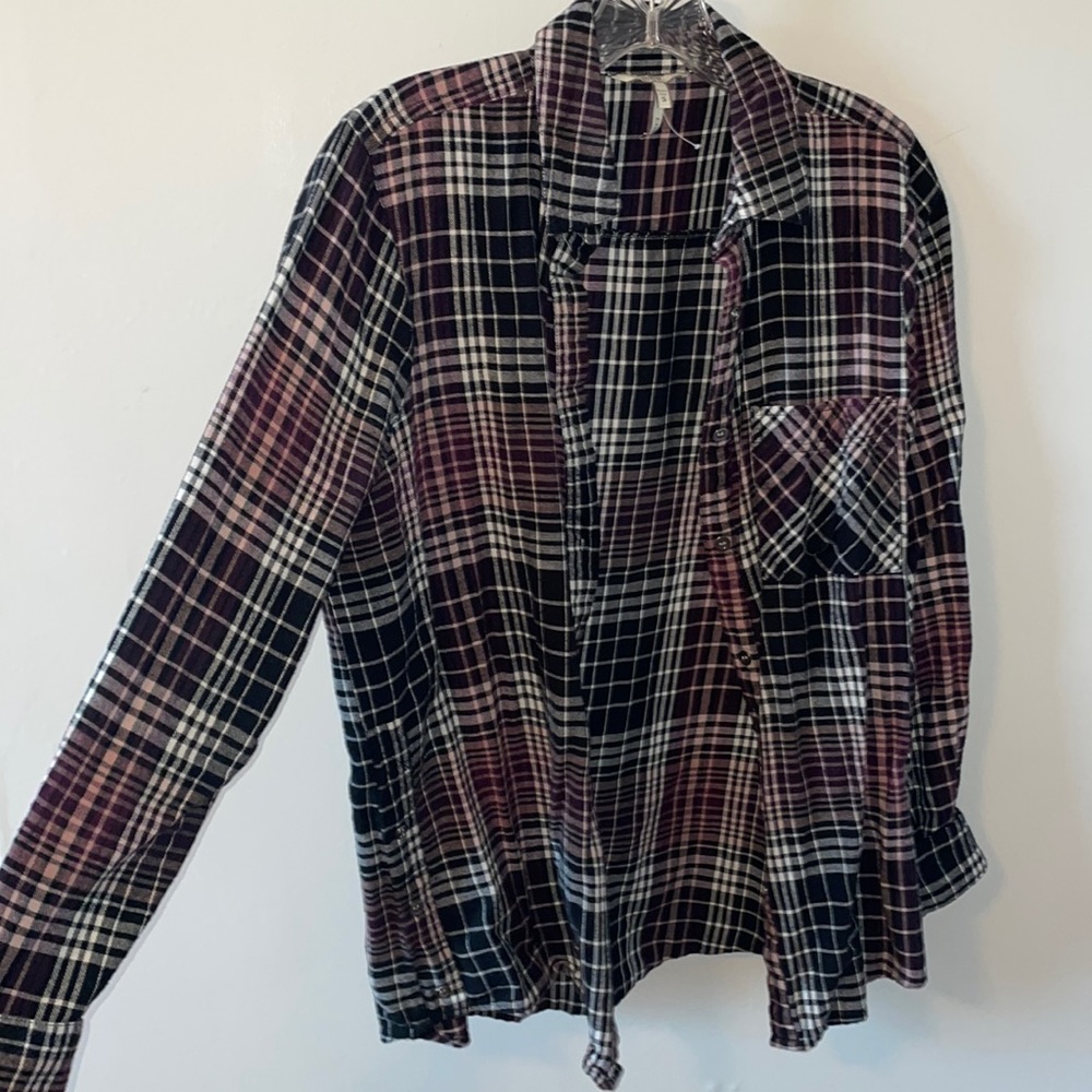 Buckle brand flannel. Colors are black, dark purple, lavender, and off white.